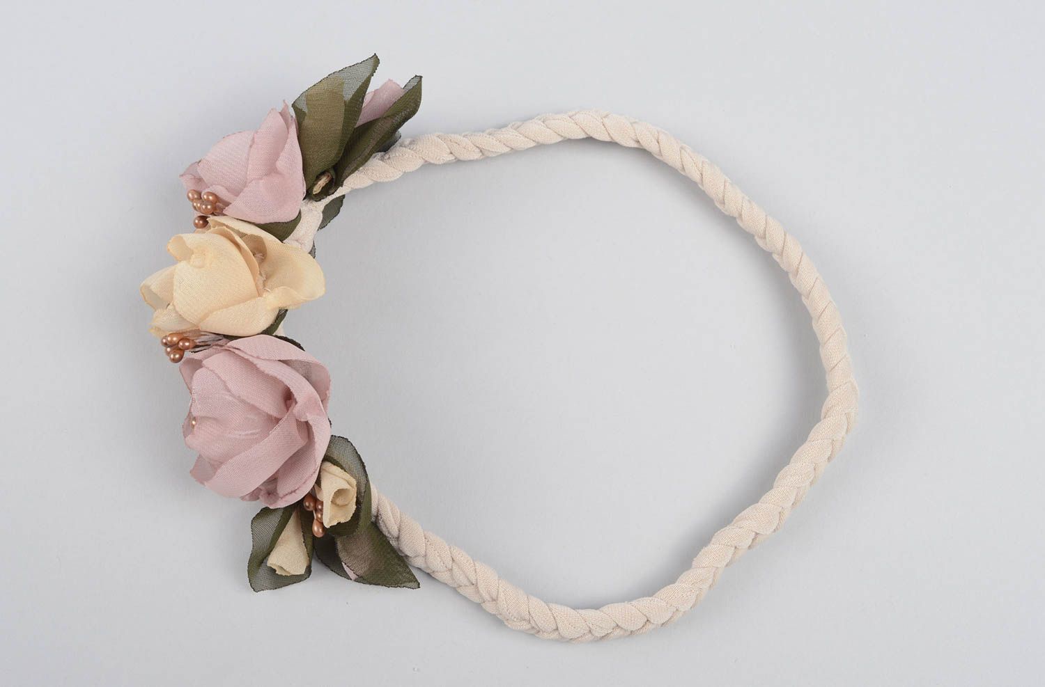 Zartes Haarband mit Blume handmade Designer Schmuck Accessoire für Haare  foto 4