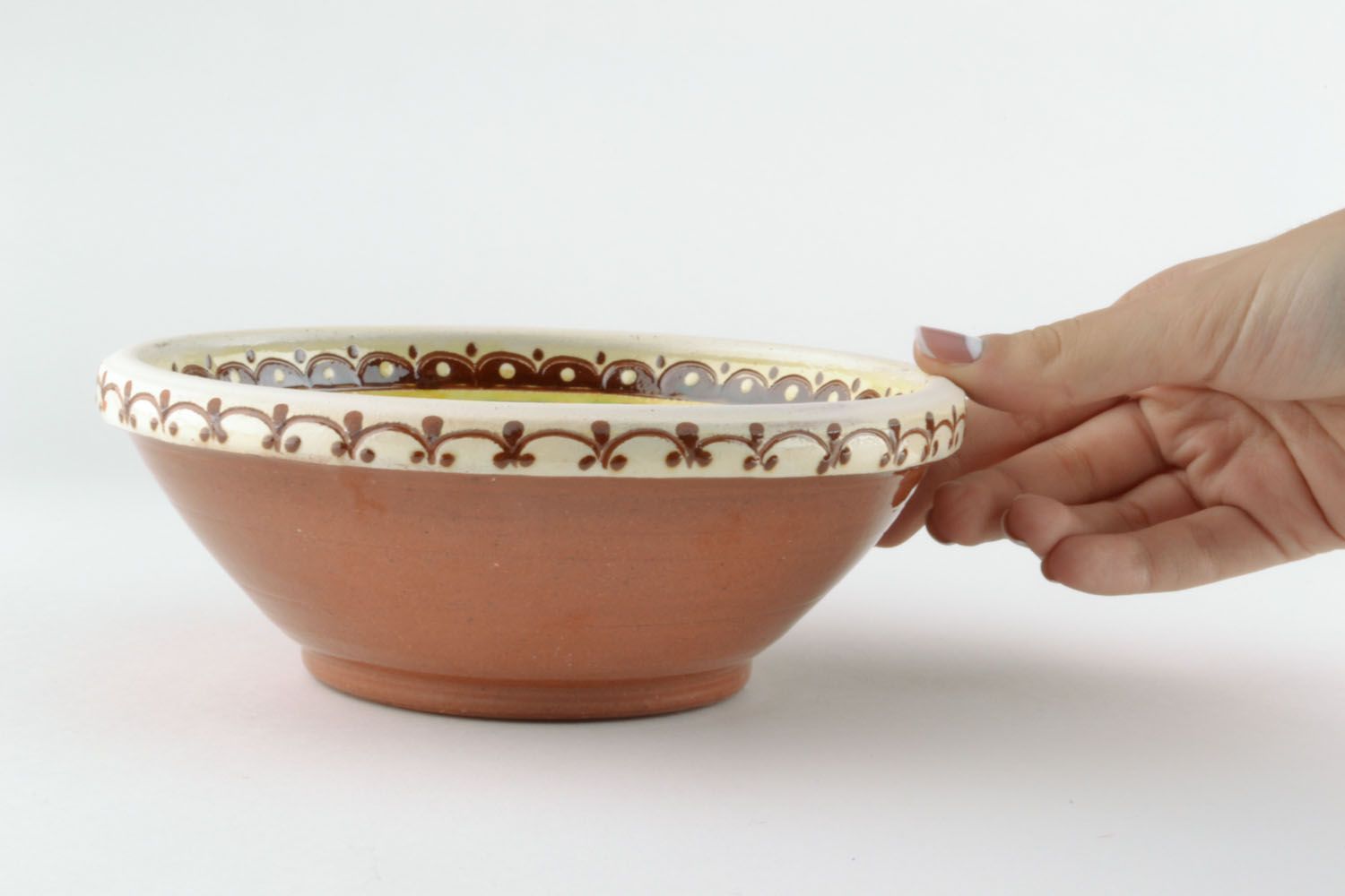 Clay bowl with Ukrainian paintings photo 2
