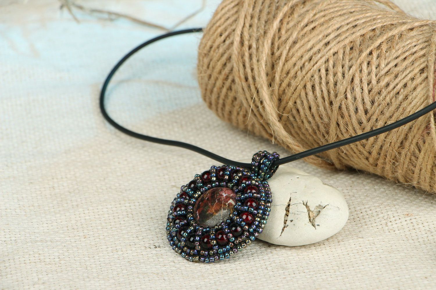 Pendant with rhodonite and garnet photo 2