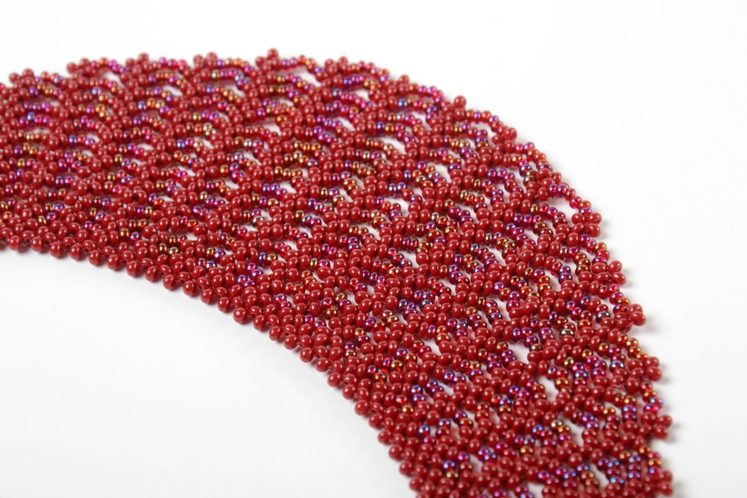 Ожерелье из чешского бисера широкое красное авторское красивое ручной работы фото 4