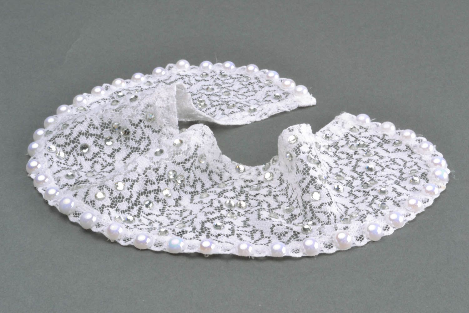 White snow lace collar  photo 3