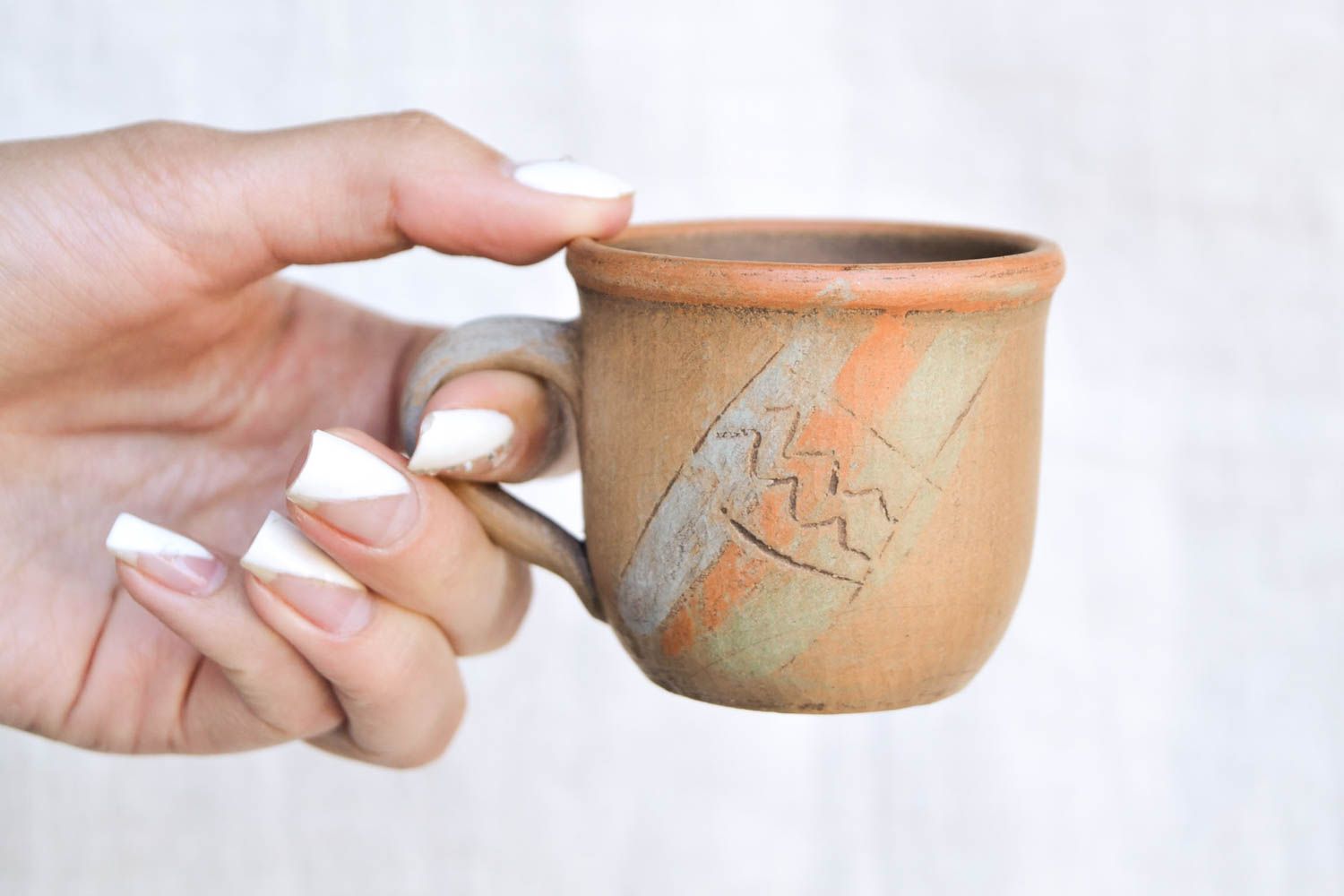 Кофейная чашка ручной работы кофейная посуда глиняная чашка с росписью 100 мл фото 2