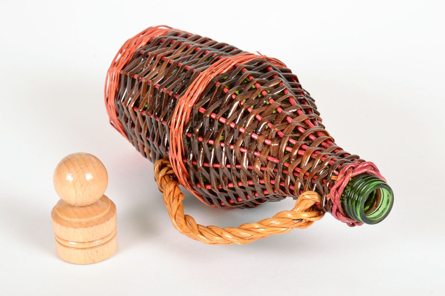 Bottle braided with willow photo 2