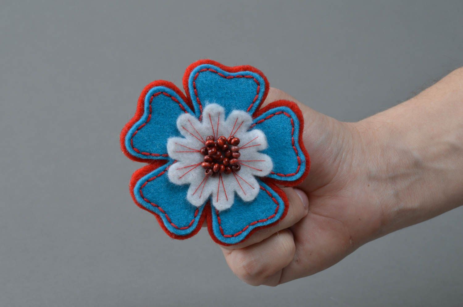 Handmade designer large red blue and white felt flower brooch with wooden beads photo 4