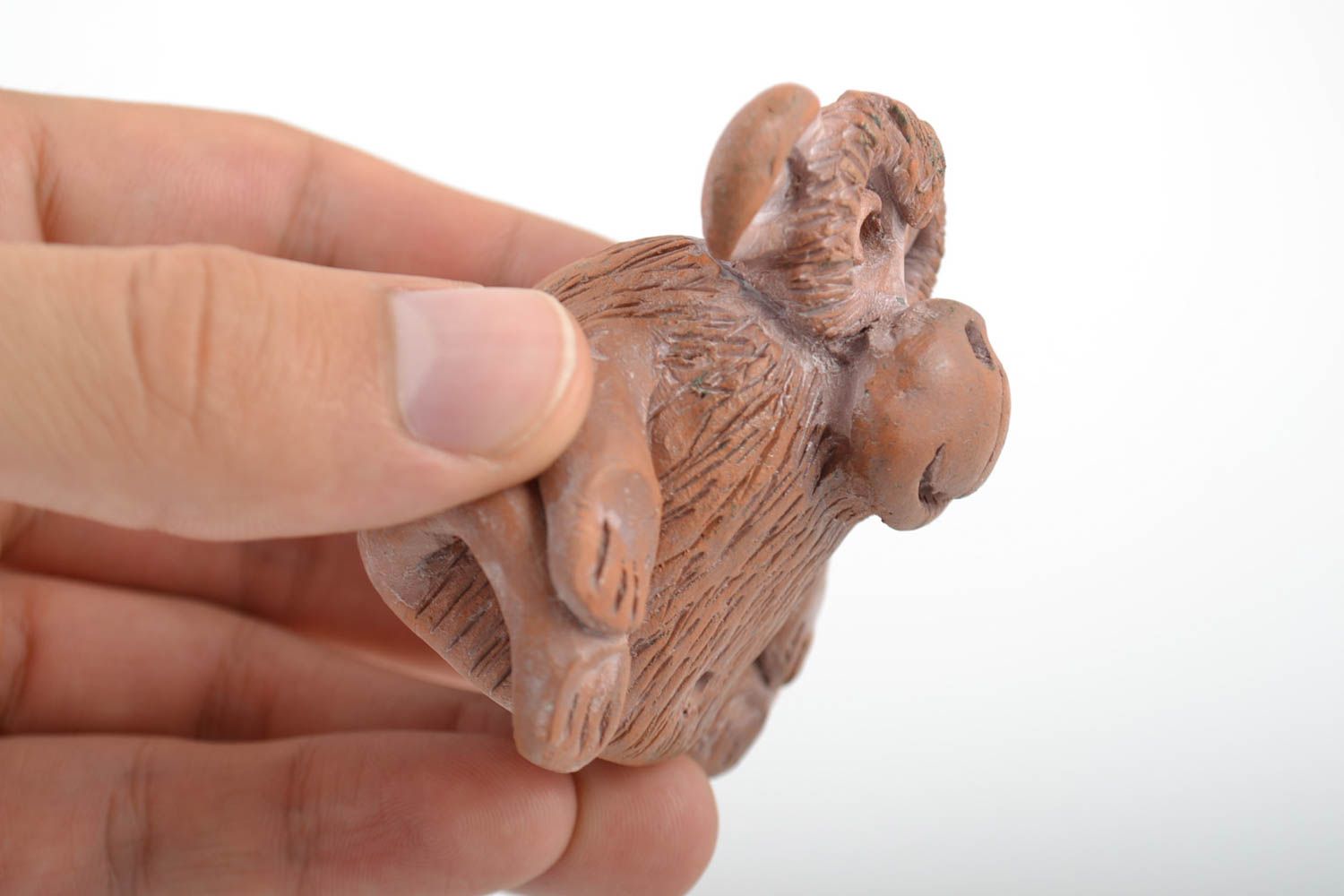 Kleine braune künstlerische Affe Figur aus Ton handgemacht für Geschenk foto 2