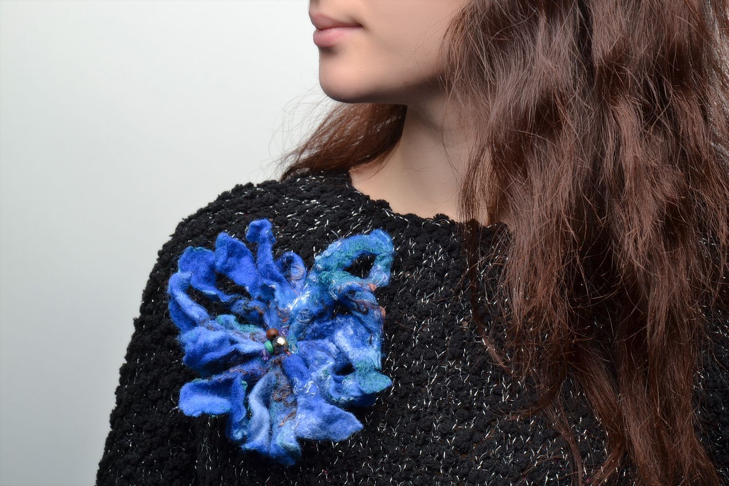 Felted wool brooch in the shape of blue flower photo 2