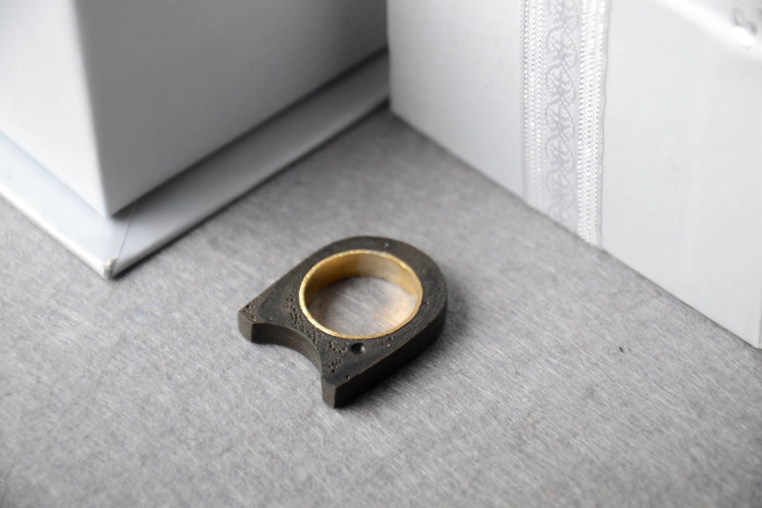 Кольцо ручной работы кольцо из латуни и бетона эксклюзивное кольцо необычное фото 1