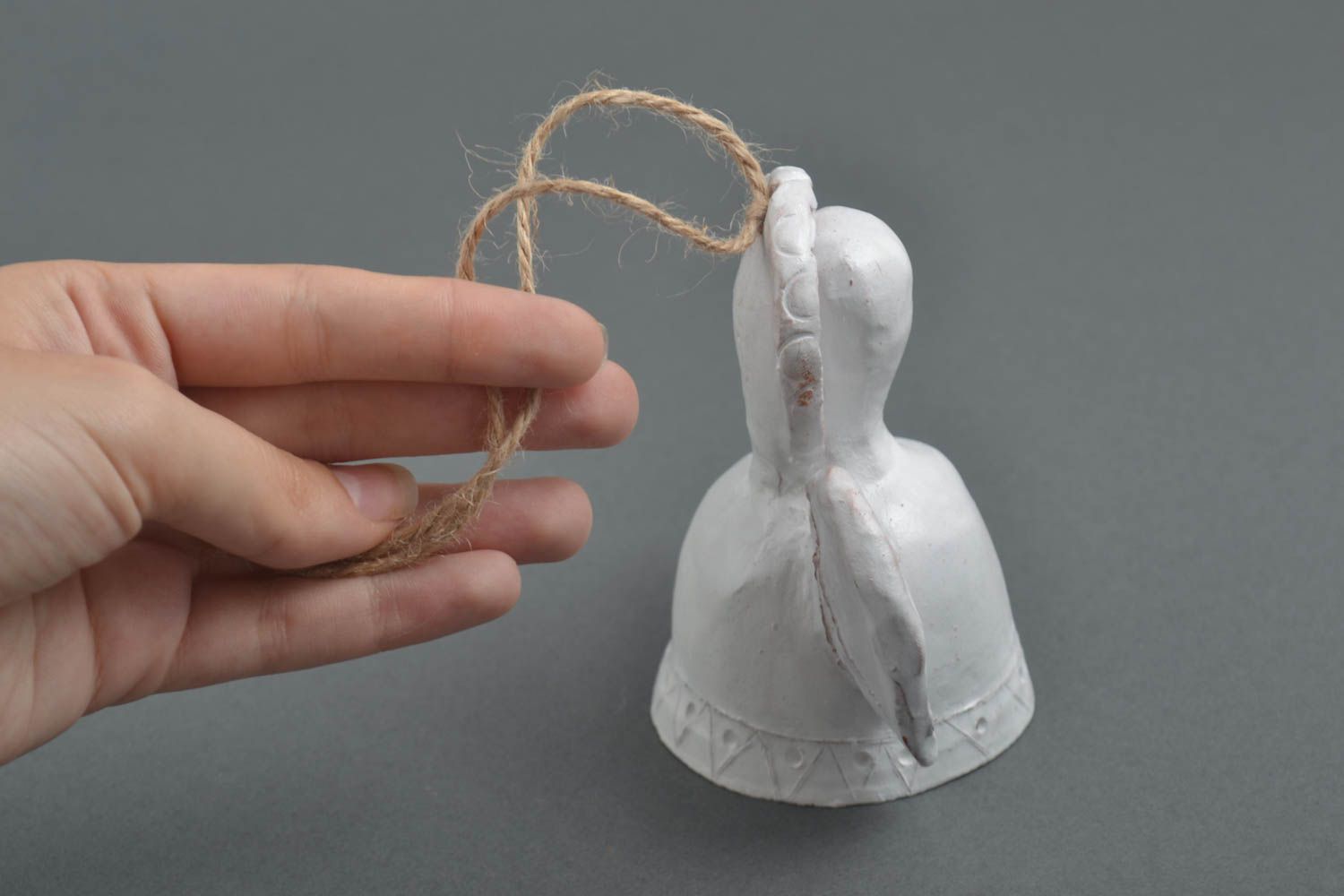 Cloche sonnette Figurine ange fait main blanc argile Décoration maison design photo 5
