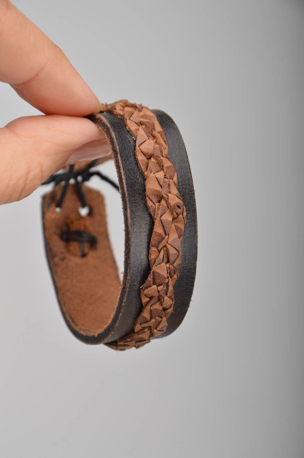 Handmade designer genuine leather wrist bracelet with ties styled of snakeskin photo 3