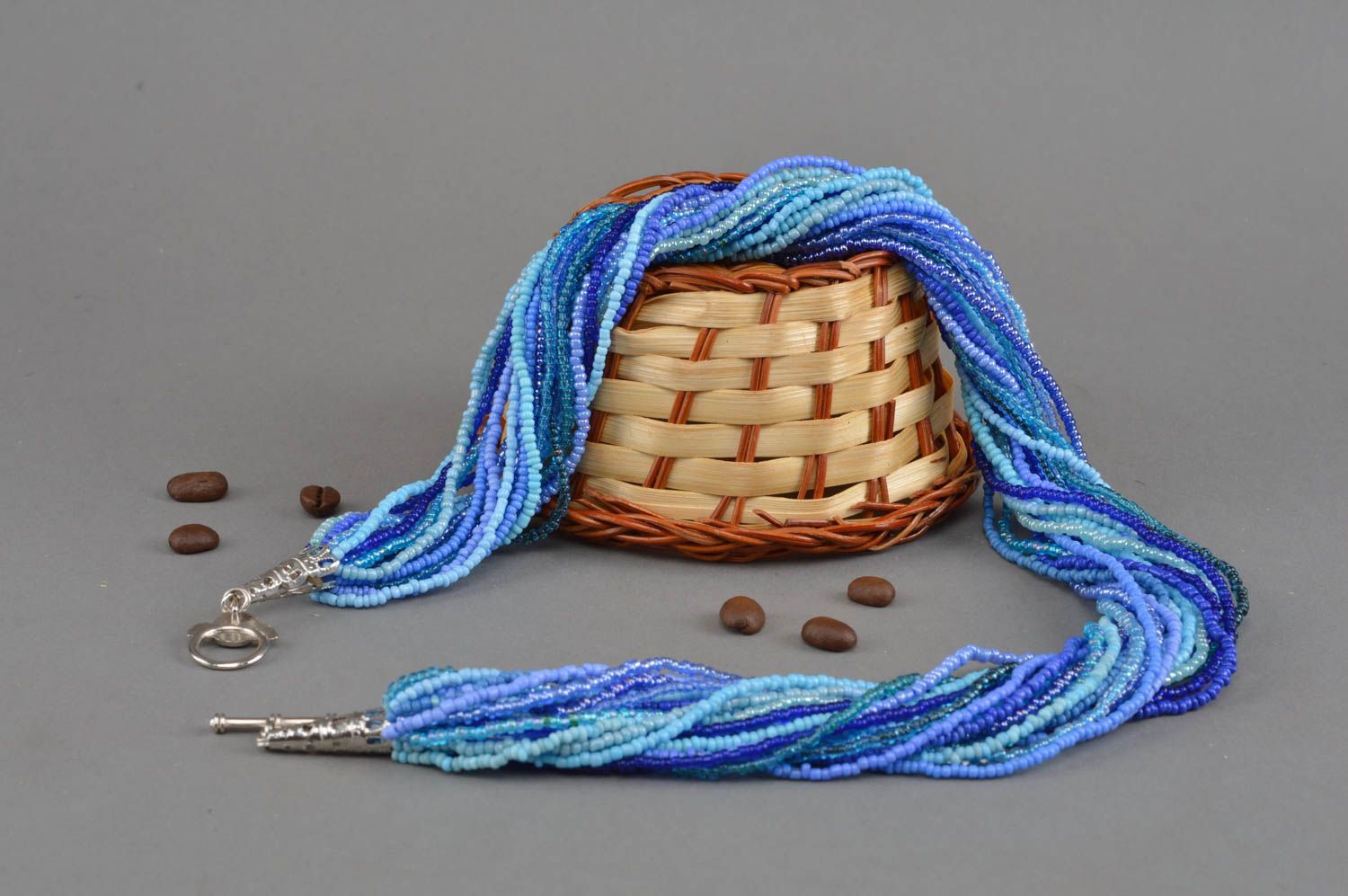 Ожерелье из бисера ручной работы нежное воздушное в голубых тонах авторское фото 1