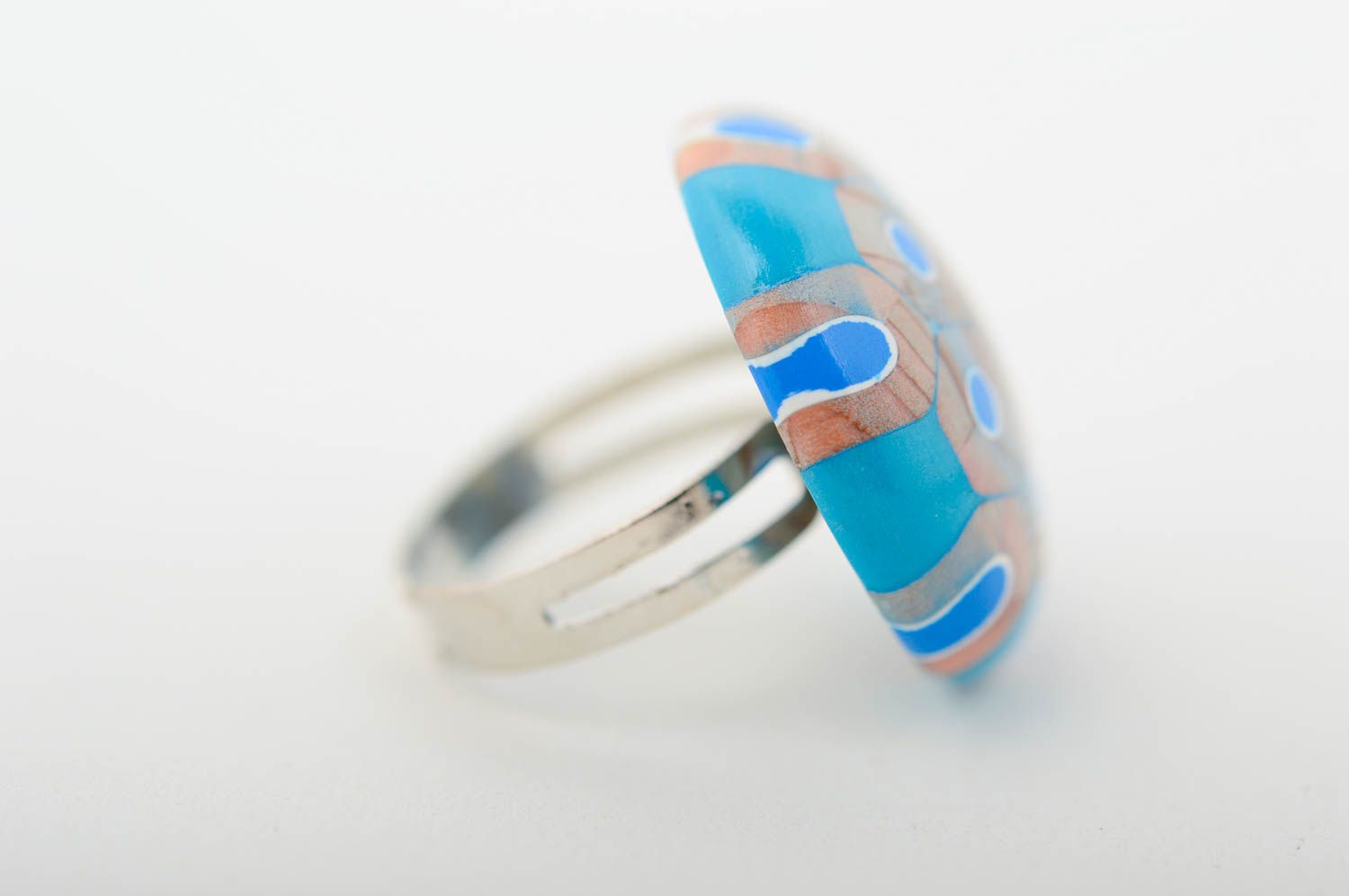 Перстень ручной работы кольцо из карандашей голубое большое стильное кольцо фото 3