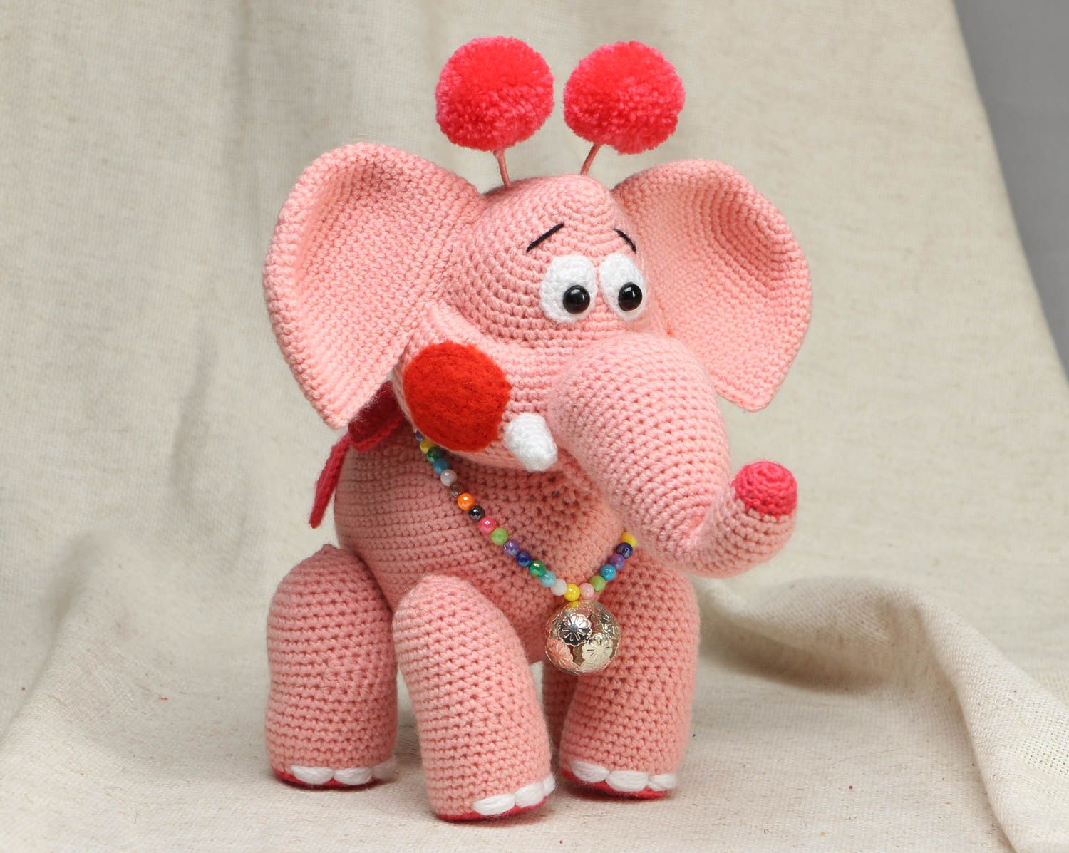 Мягкая вязаная игрушка Индийский розовый слон фото 1