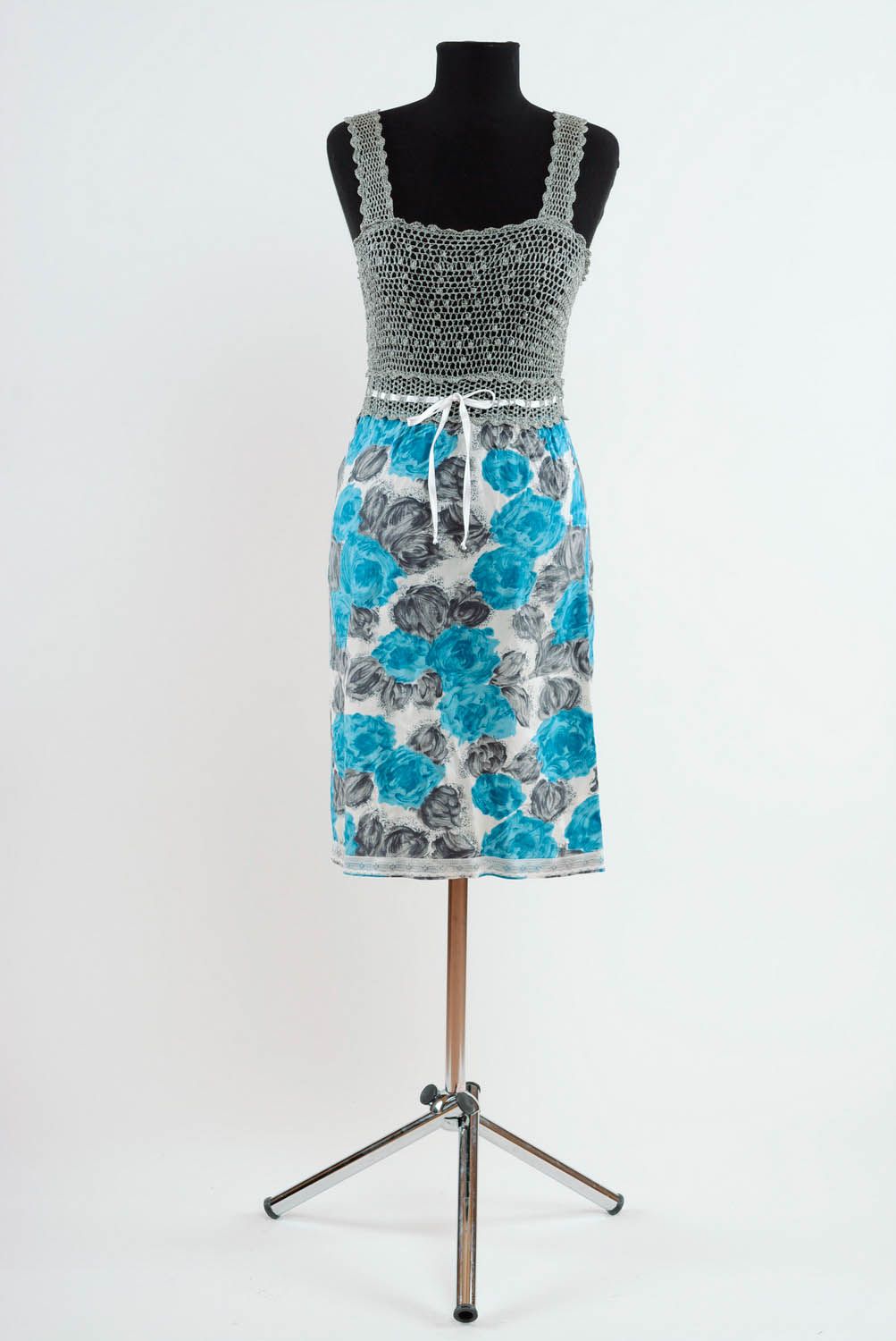 Kleid mit gehäkeltem Oberteil grau-blau foto 1