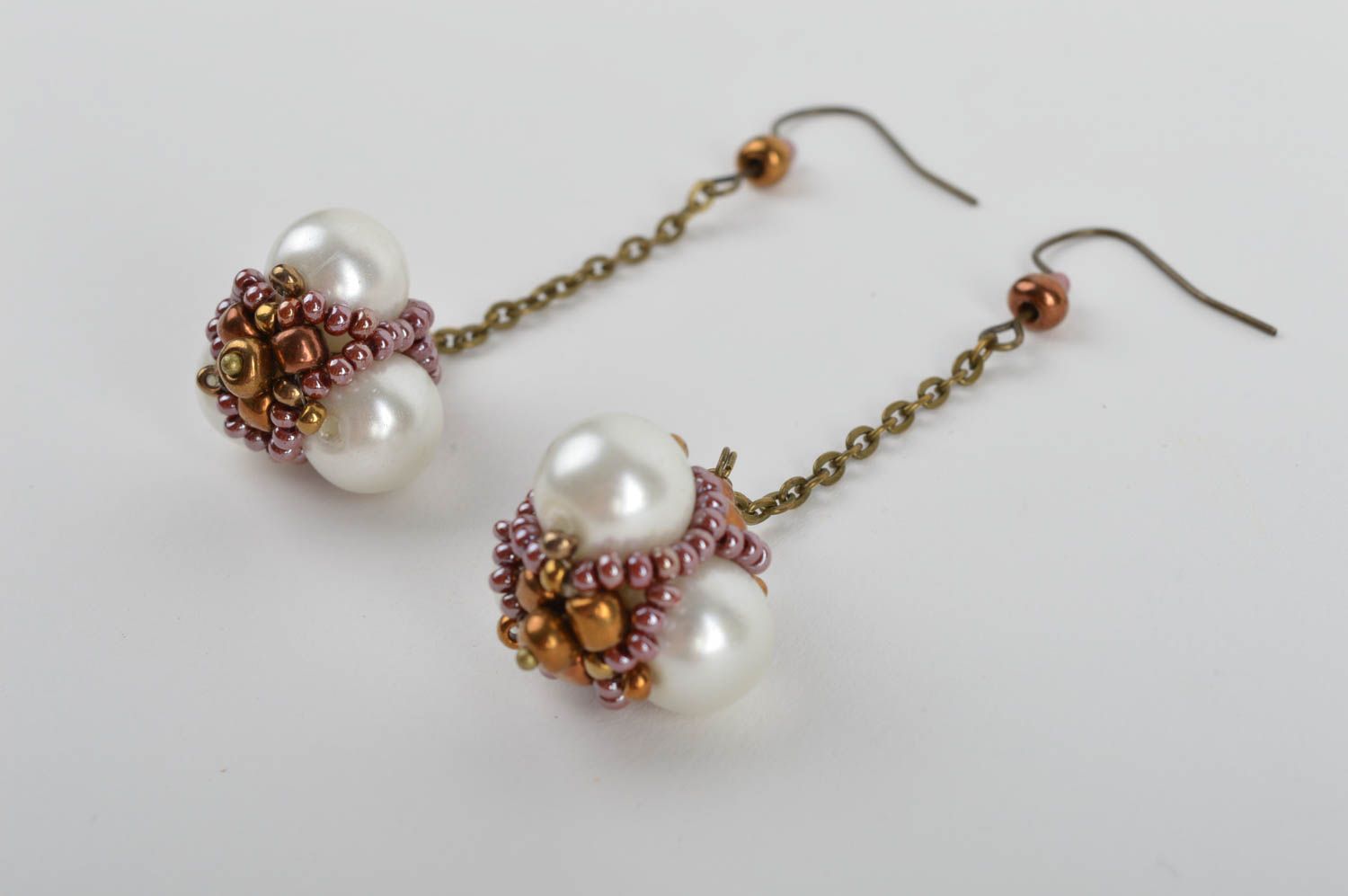 Handmade long dangle earrings with metal chains and pearl like beads photo 3