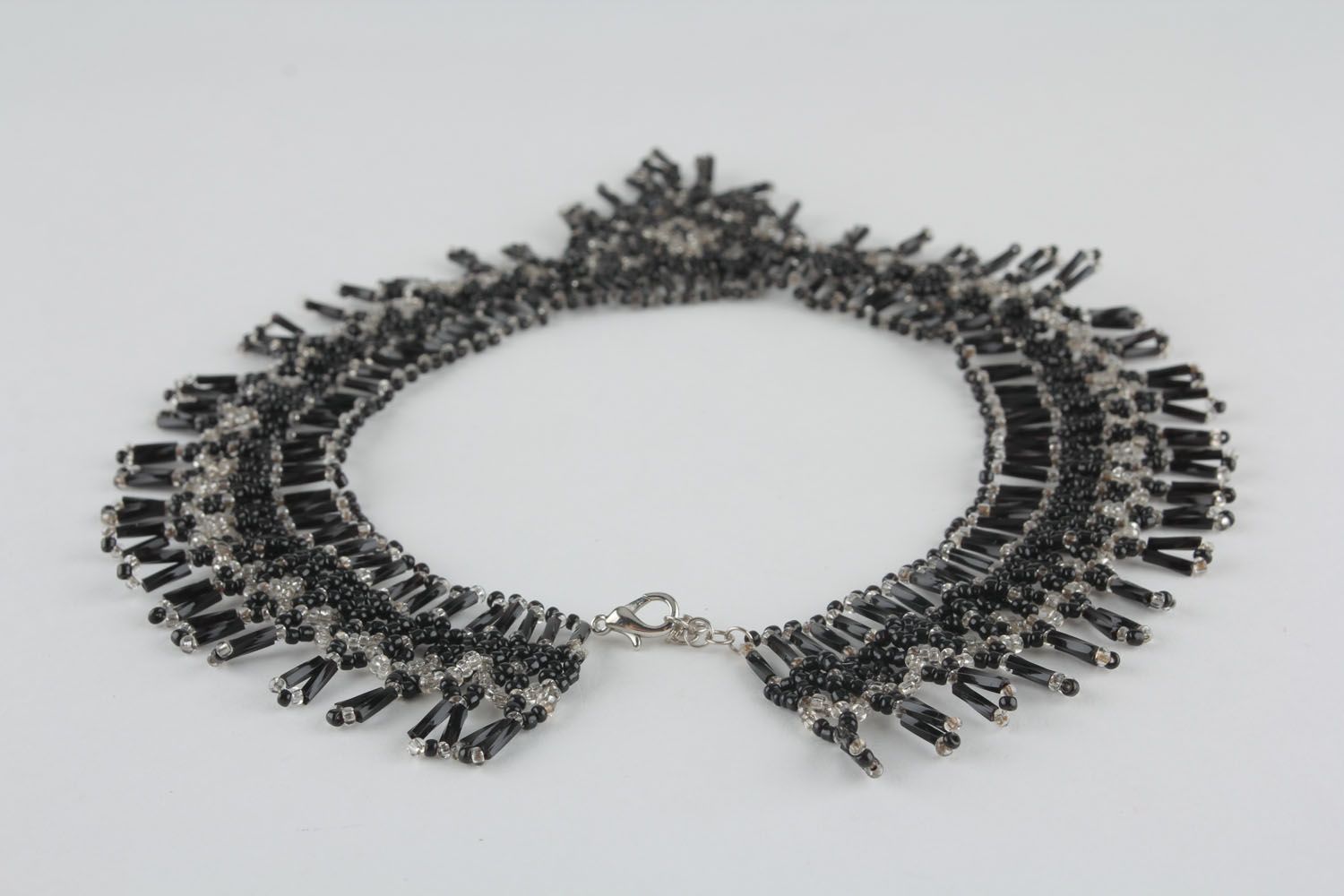 Large beaded necklace photo 3