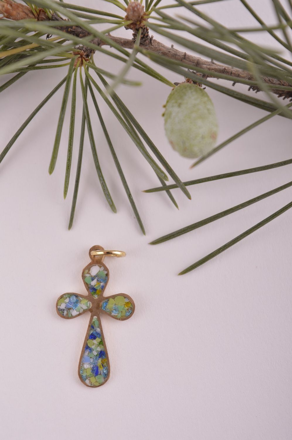 Крестик с камнями handmade подвеска на шею украшение из латуни на подарок фото 1