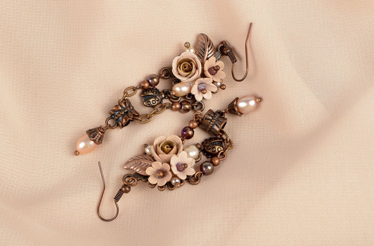 Boucles d'oreilles pendantes Bijou fait main beau design Accessoire femme photo 5