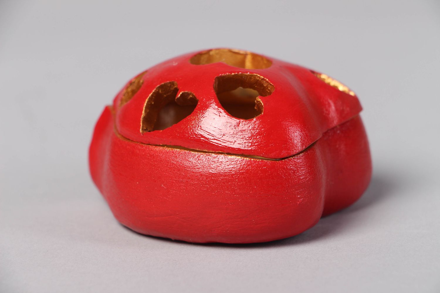 Шкатулка в форме сердца из глины красная  фото 3