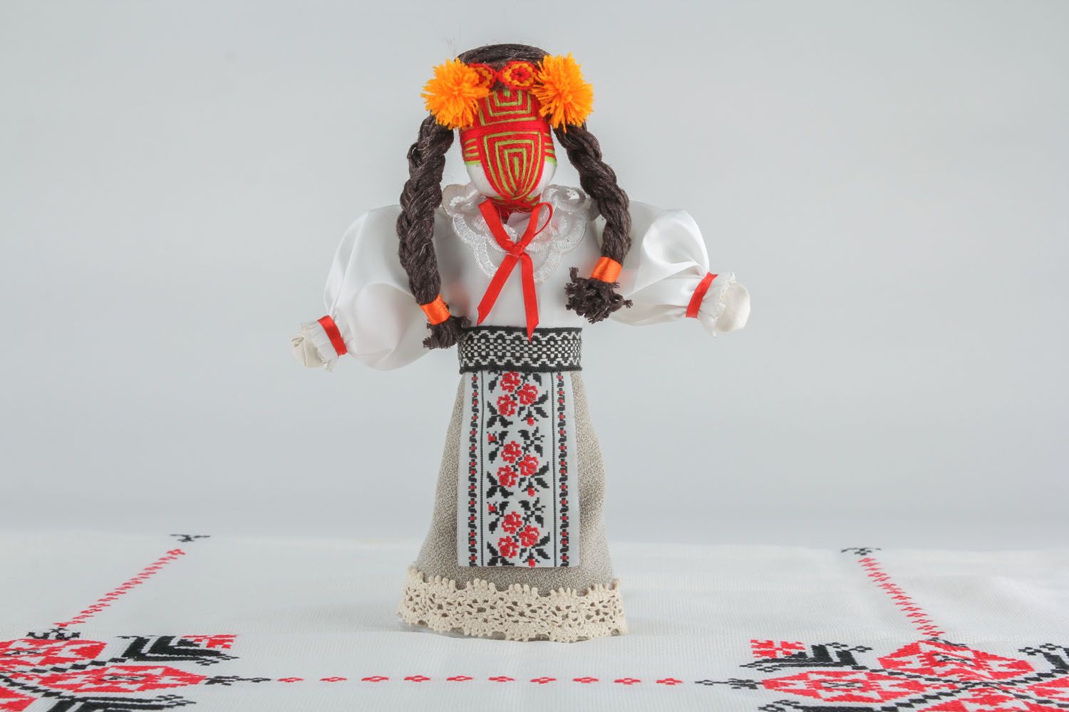 Boneca étnica de tecidos naturais feita à mão  foto 5