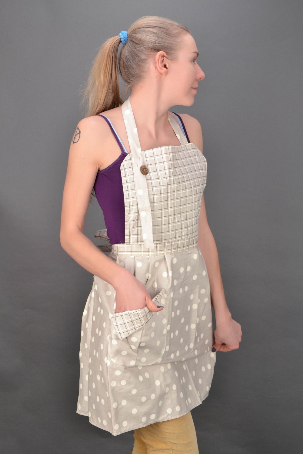 Polka dot and checkered beige fabric kitchen apron photo 1