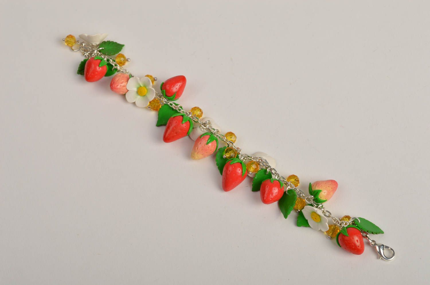Handmade schönes Armband mit Beeren zarter Polymer Schmuck Geschenk für Frauen  foto 1