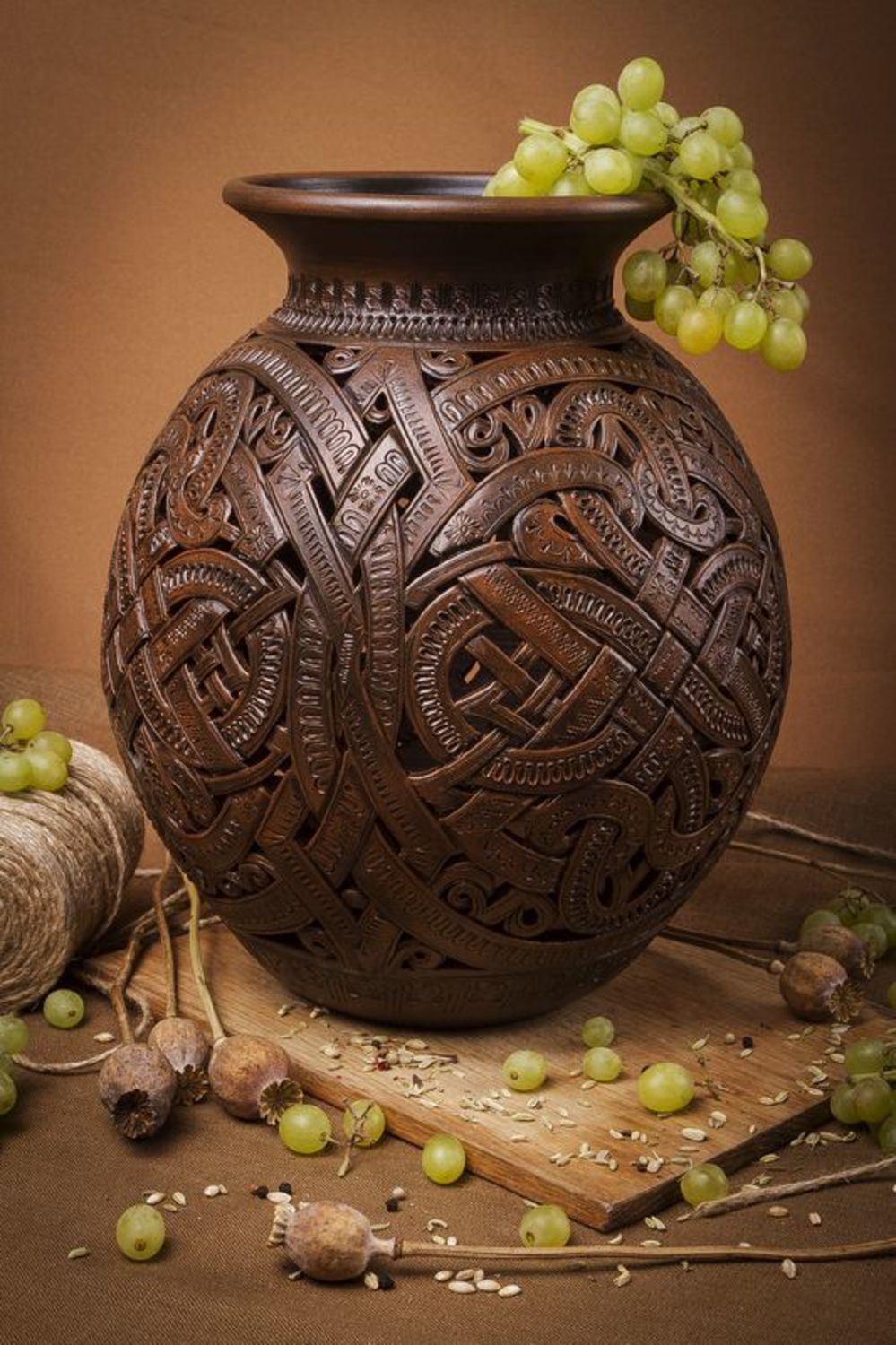 Large decorative brown ceramic 12 inches lace vase décor 4,5 lb photo 1