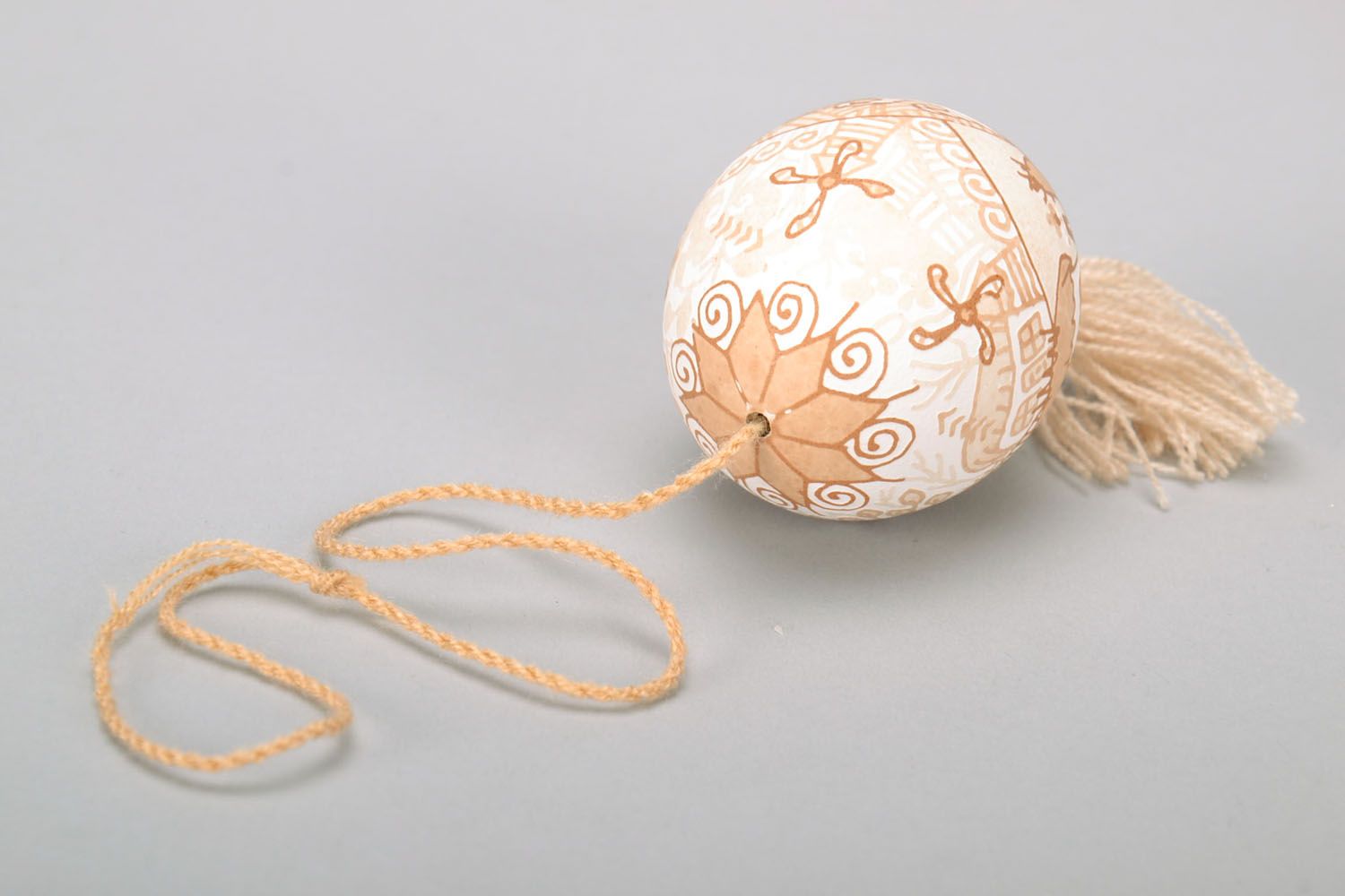 Oeuf de Pâques décoratif fait main original à suspendre avec bel ornement photo 5