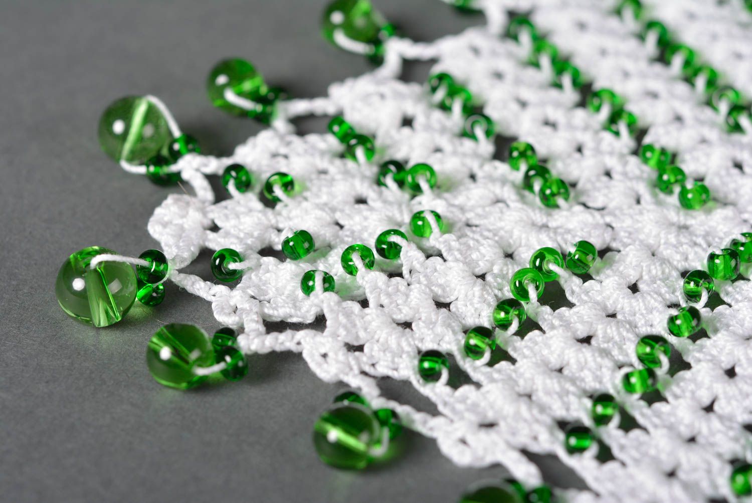 Napperon original fait main Textile de table au crochet blanc-vert Déco maison photo 2