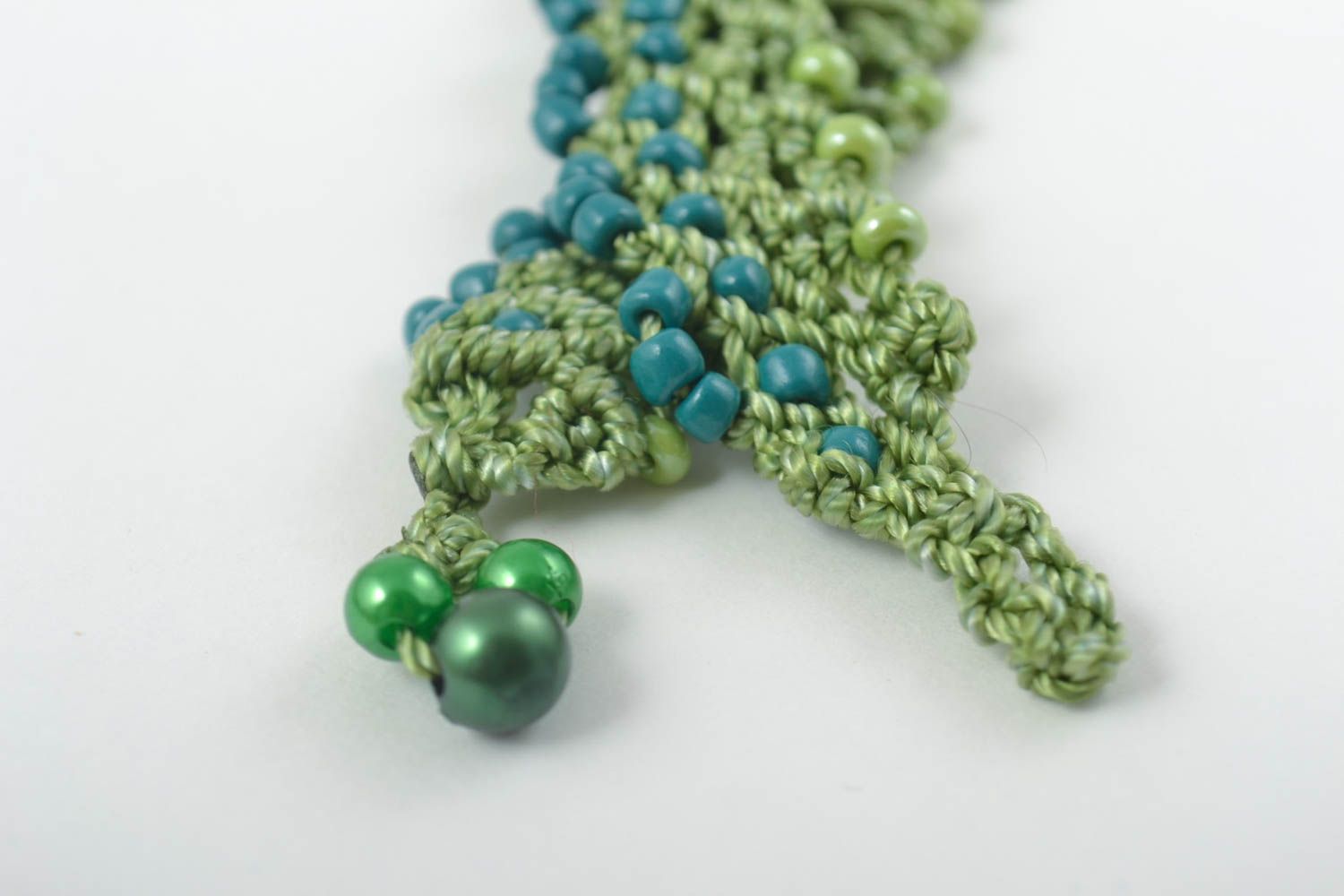 Stylish handmade woven thread necklace macrame necklace beadwork ideas photo 4