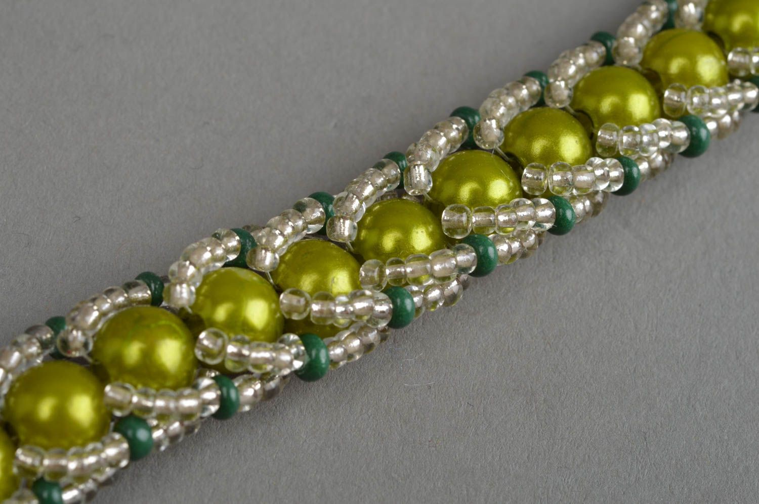 Bracelet en perles fantaisie et perles de rocaille fait main vert original photo 5