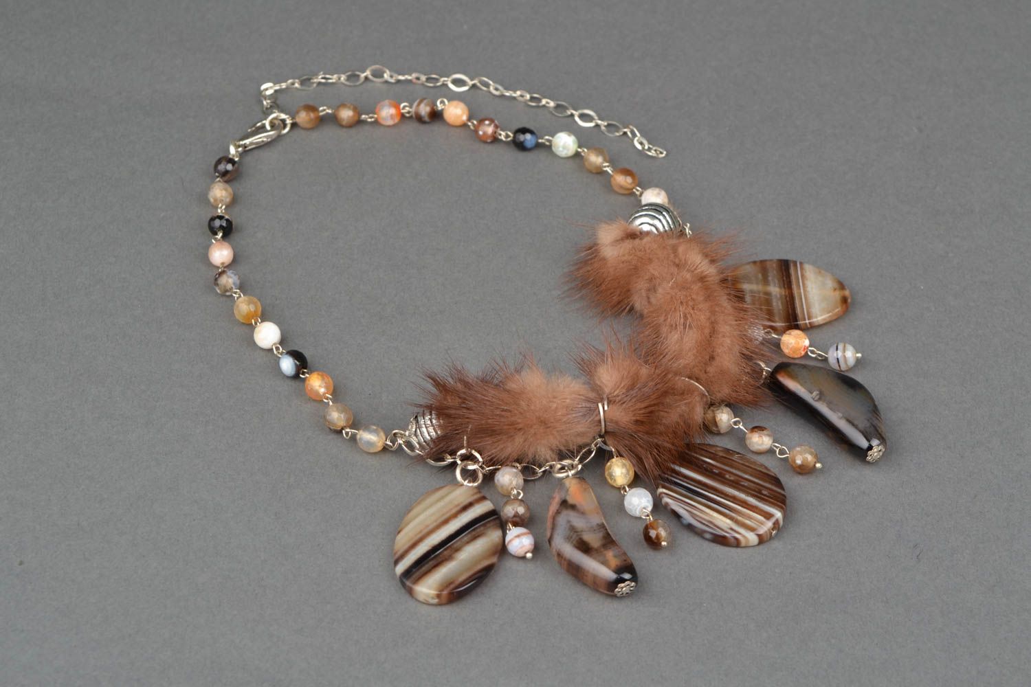 Natural agate necklace with mink fur photo 4