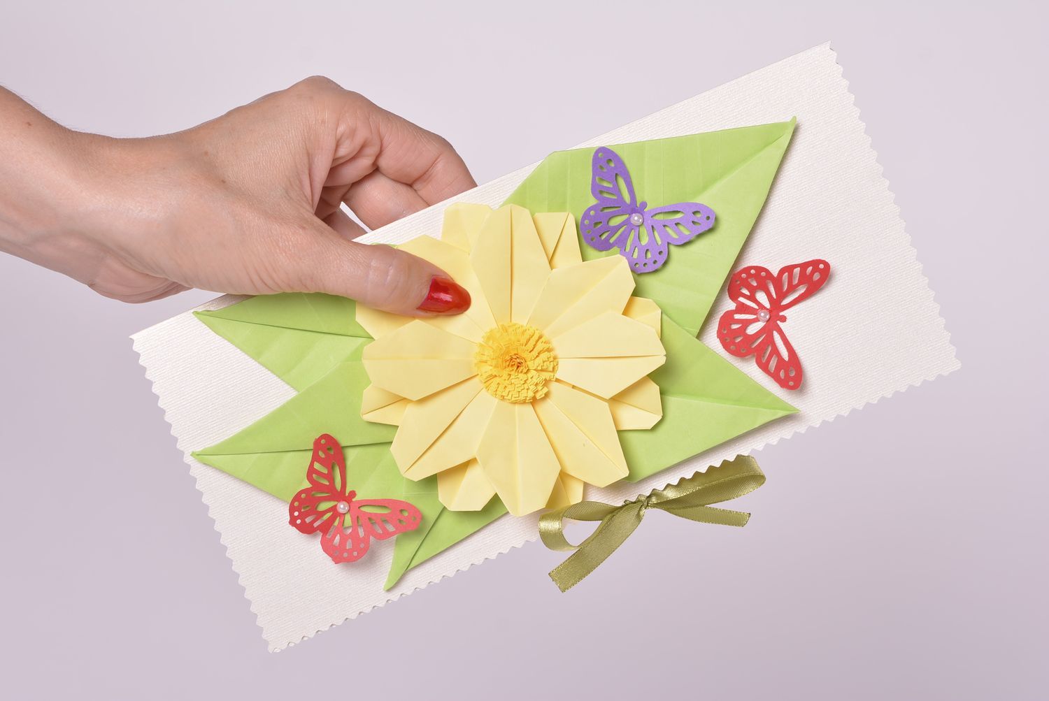 Carte de voeux fait main en carton fleur et papillons Petit cadeau pour femme photo 5
