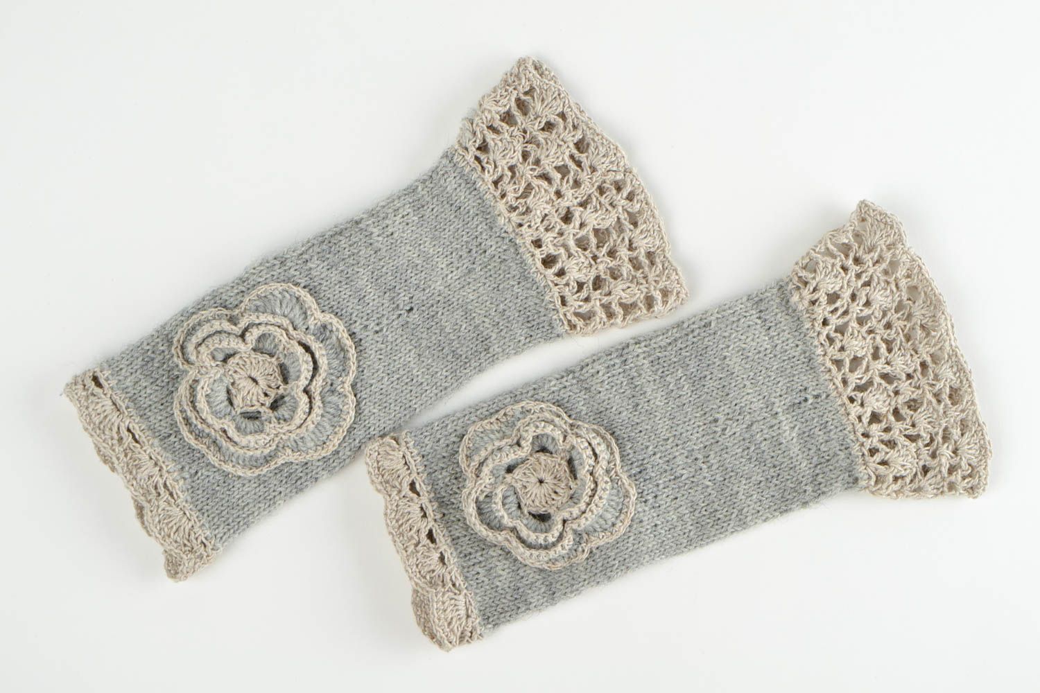 Mitaines tricot faites Gantes mitaines Accessoire femme gris crochet ajourées photo 2