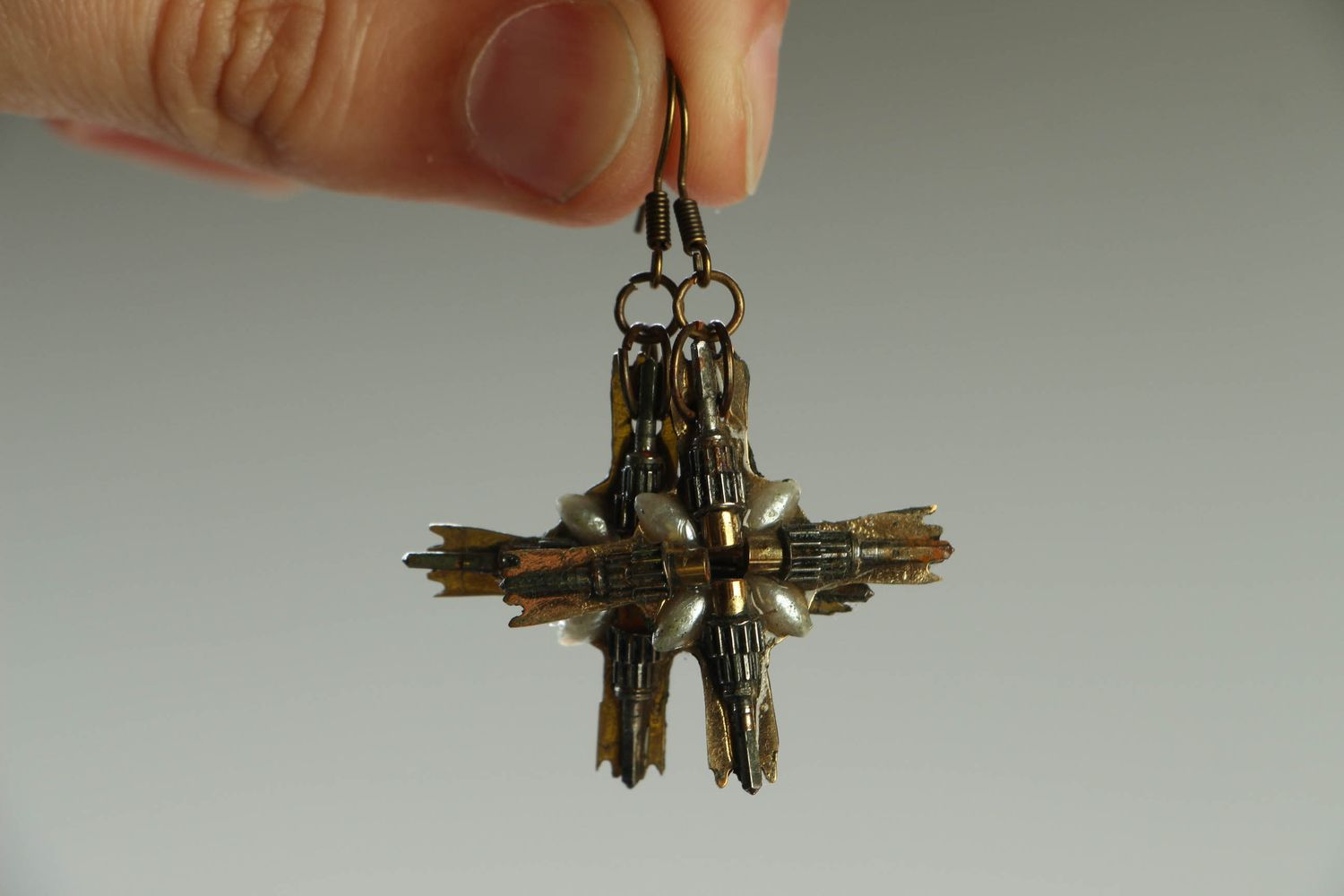 Steampunk metal earrings with gear wheels photo 3