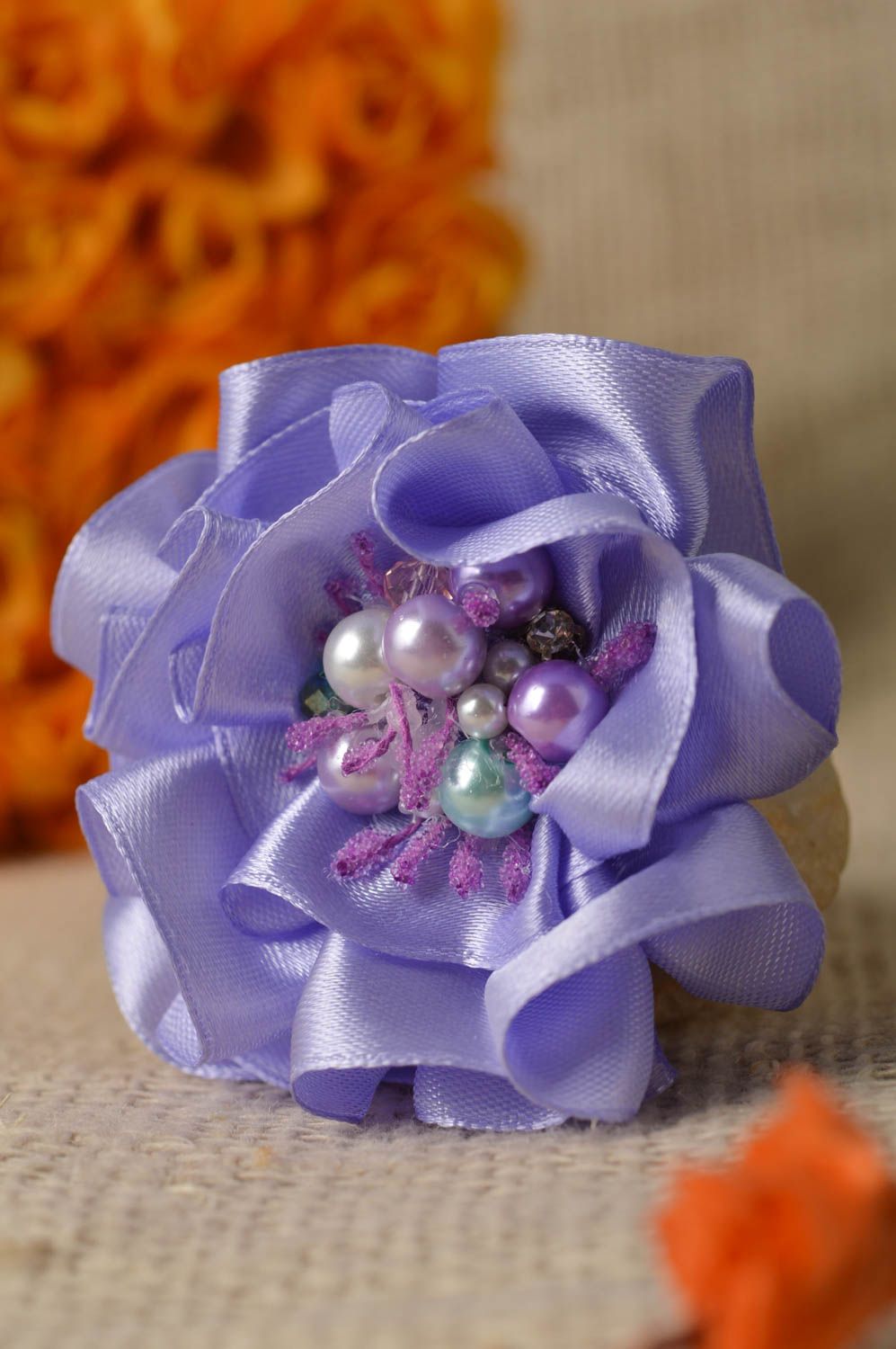 Broche fleur violette faite main Accessoire femme en tissu Petit cadeau femme photo 1