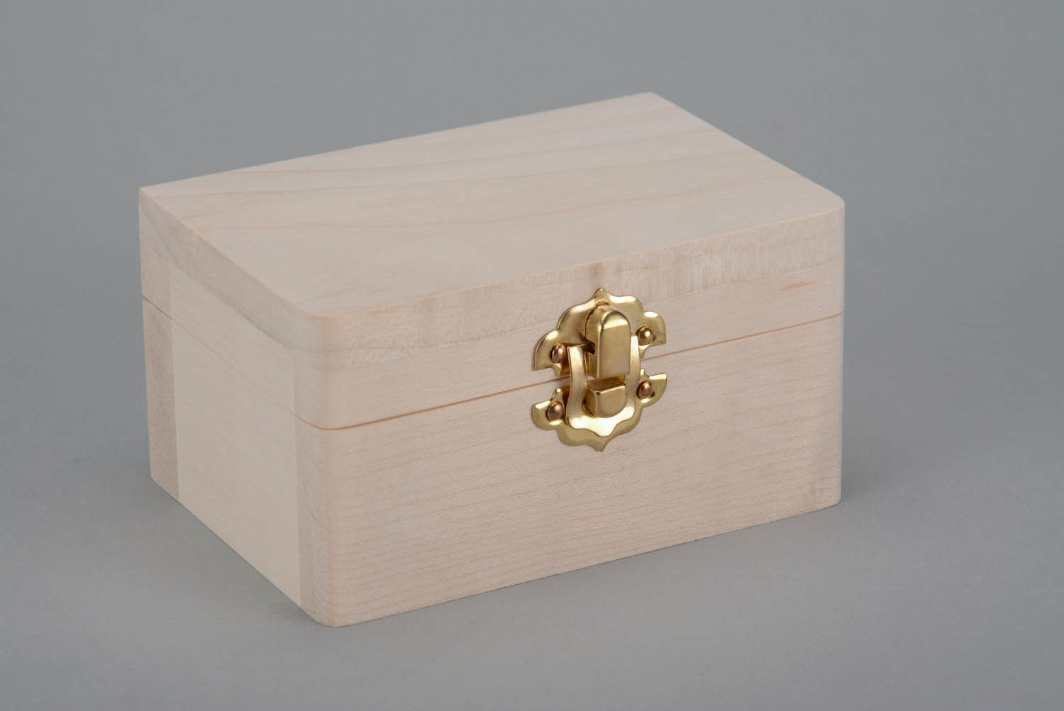 Boîte à décorer réalisée de bois pour création photo 1