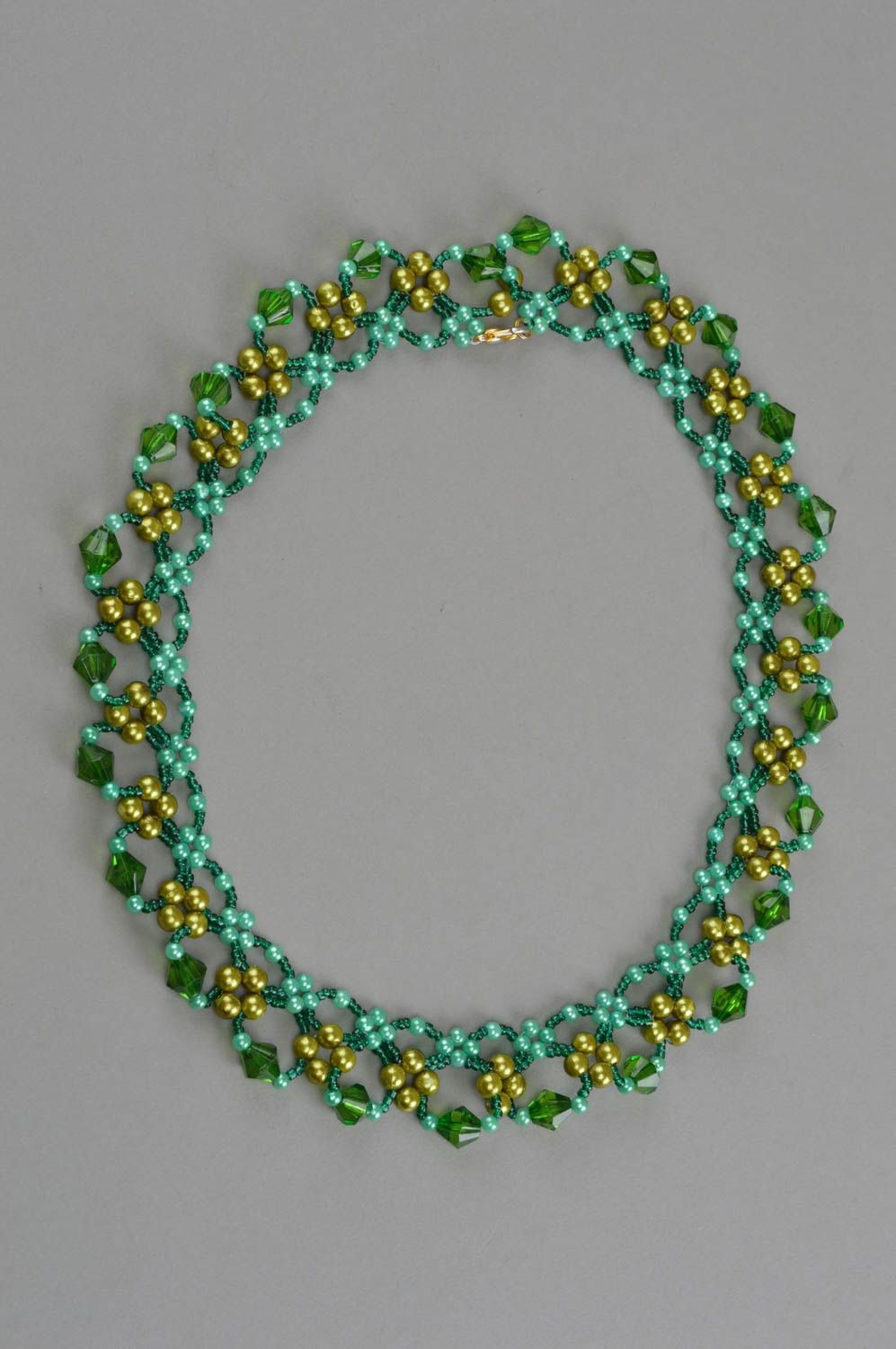 Beaded necklace green woven openwork handmade summer accessory for girls photo 2