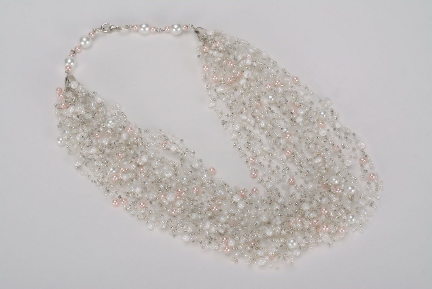 Airy beaded necklace photo 1