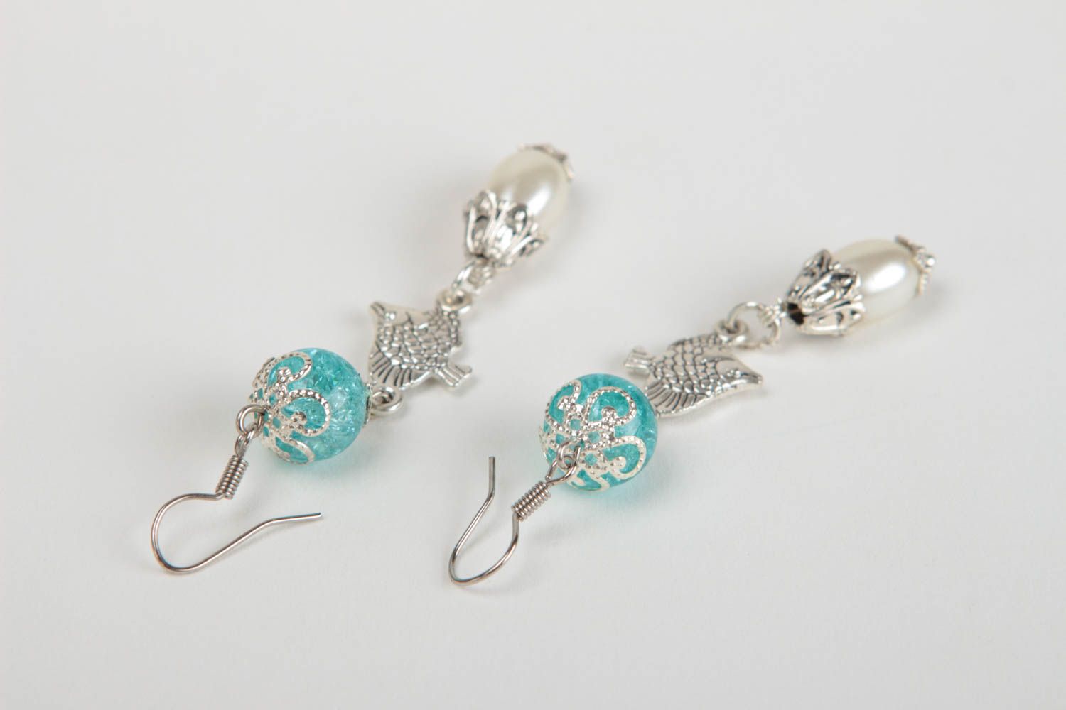 Boucles oreilles pendantes Bijou fait main en métal et perles Cadeau pour femme photo 4