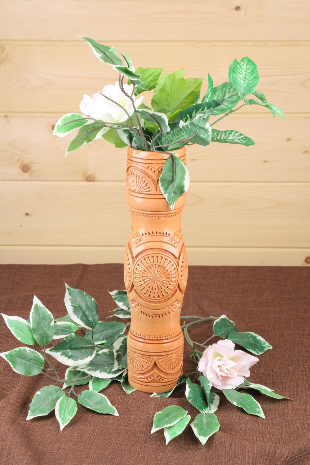 14 inches wooden 3 inches wide décor vase with carves ornaments 1,7 lb photo 1