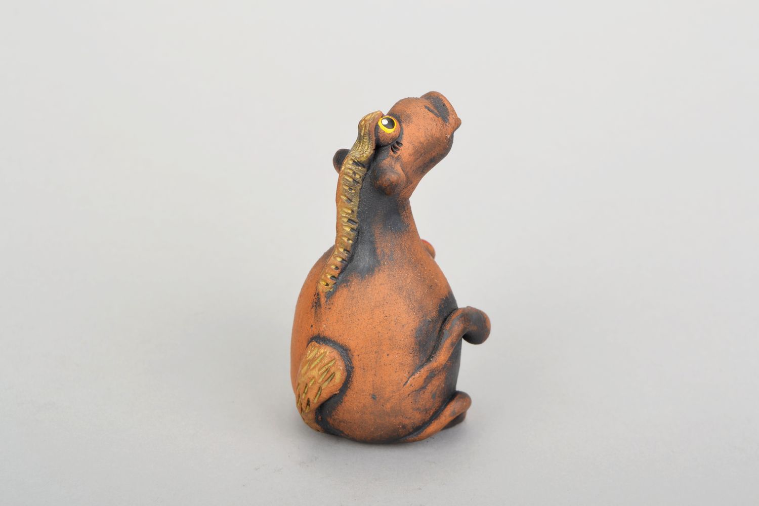 Figura de ceramica Caballo con corazón foto 4