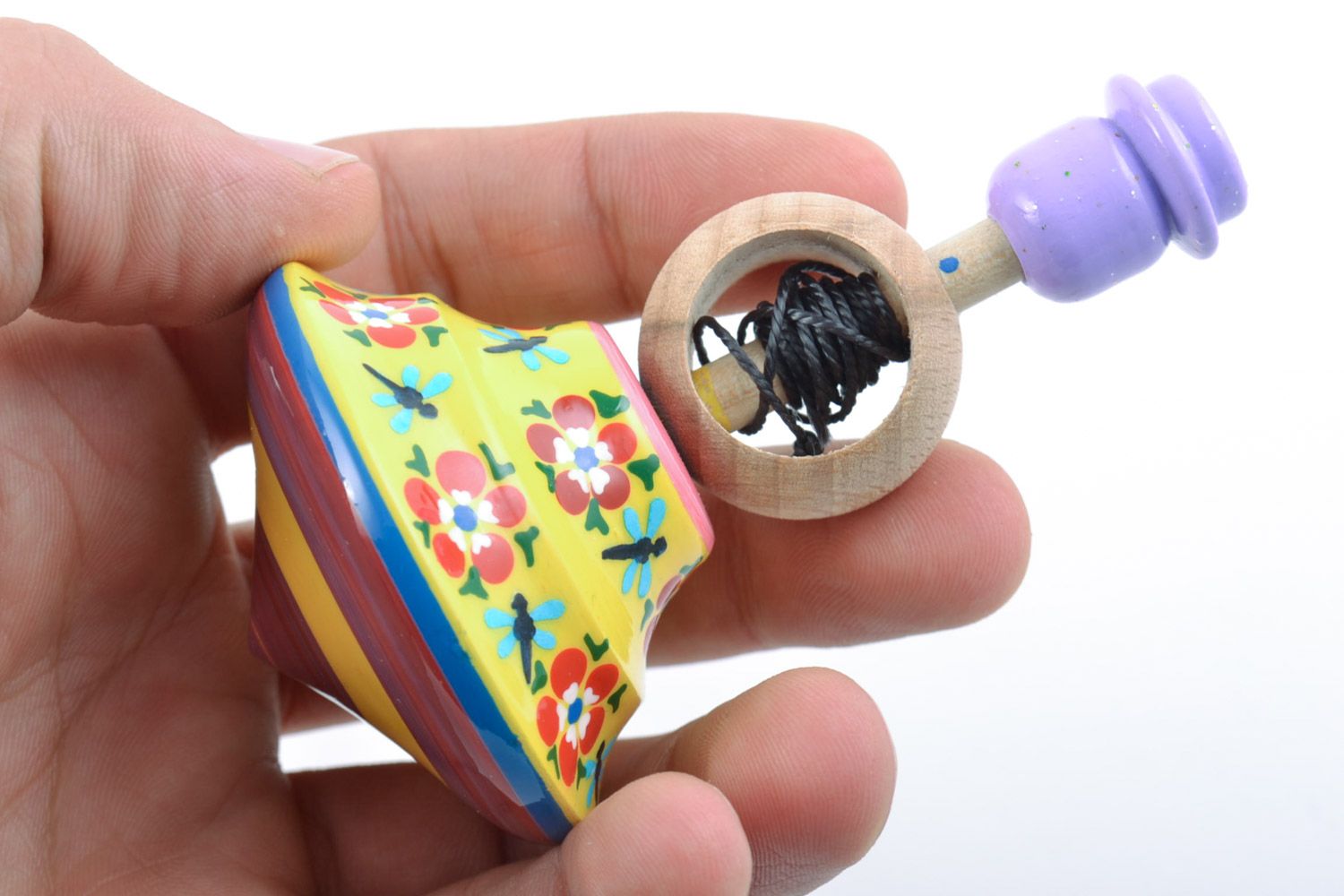 Деревянный волчок игрушка развивающая ручной работы расписной цветной с кольцом фото 3