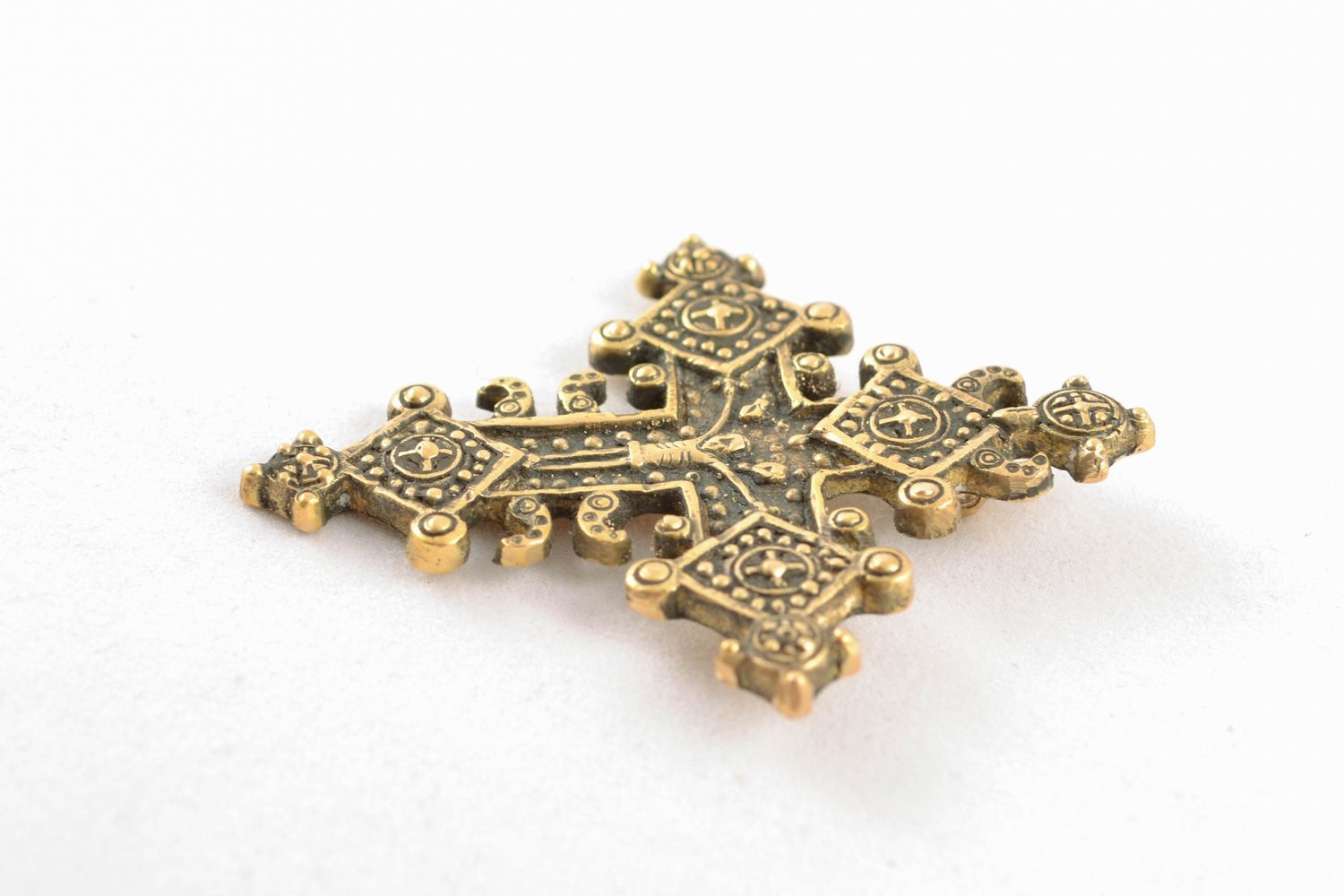 Amuleto zgard fatto a mano a forma di croce di bronza accessorio etnico  foto 2