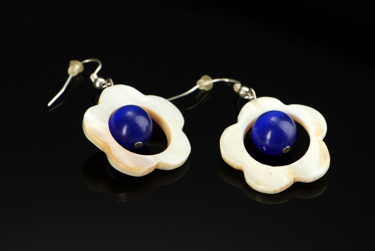 Earrings with nacre and cat's eye stone photo 2