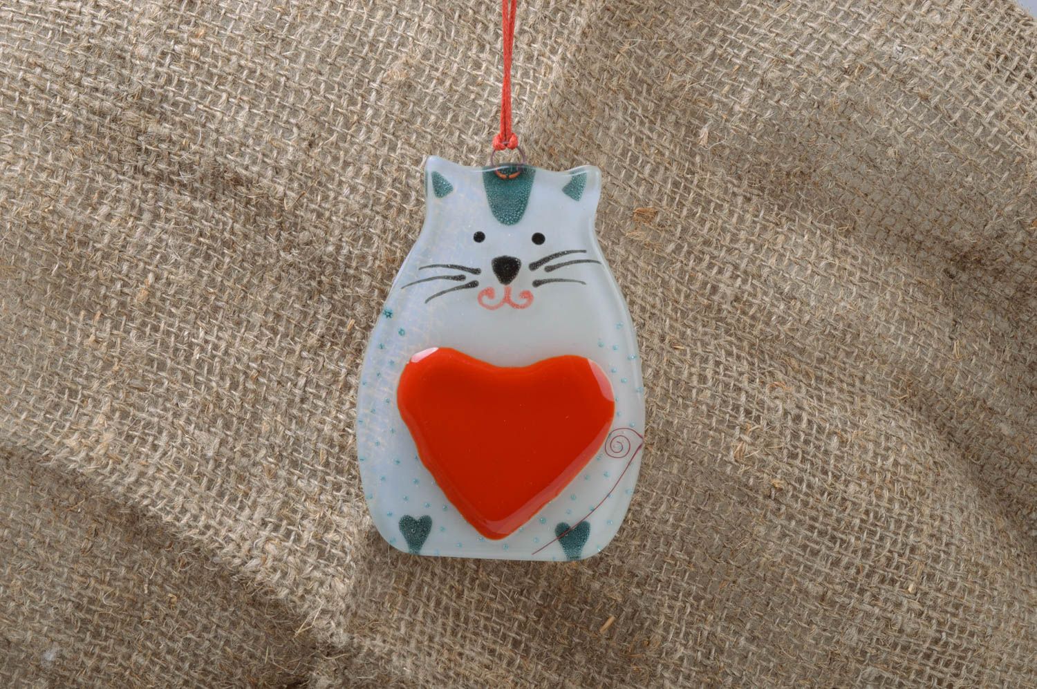 Small handmade designer fused glass decorative wall hanging cat with red heart photo 1