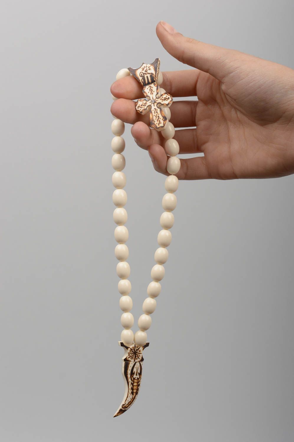 Chapelet fait main Bijou religieux blanc pour homme Cadeau original design photo 5