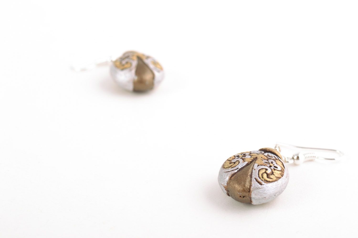 Handmade Marienkäfer Ohrringe aus Ton bemalt elegant Geschenk für Mädchen foto 4