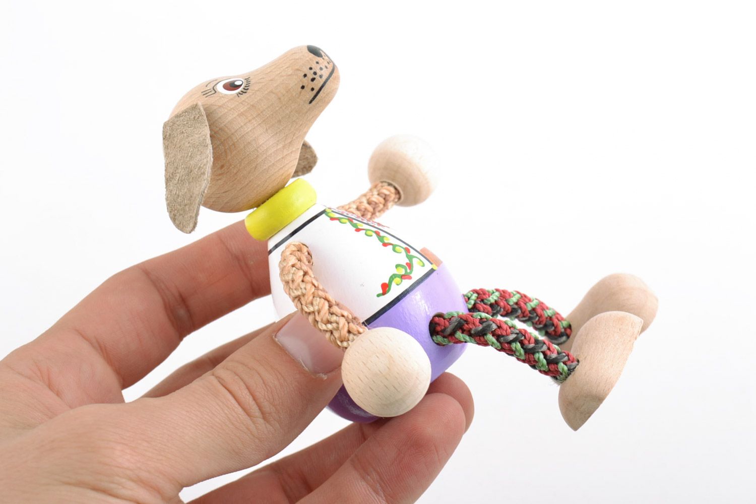 Petit jouet Chien en bois original colorants écologiques fait main pour enfant photo 2