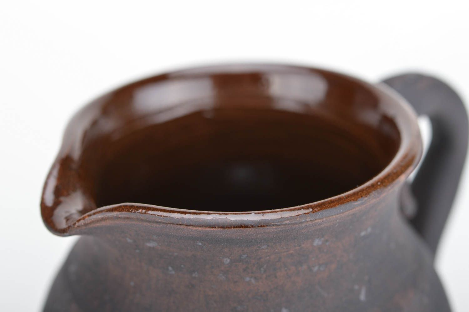 Cruche céramique noire originale petite avec anse vaisselle en argile faite main photo 4