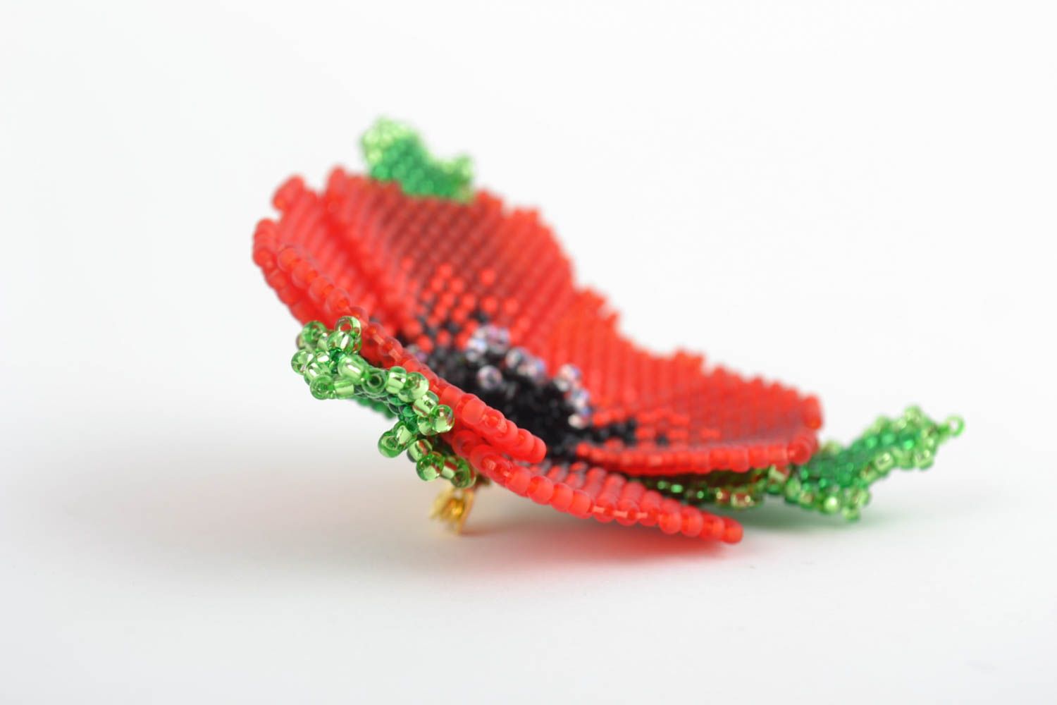 Broche en perles de rocaille japonaises rouge faite main festive et originale photo 5
